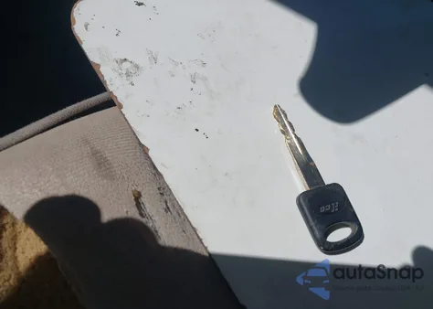 2001 Ford F-250 Xl/Xlt from USA, damaged, VIN 3FTNF21L81MA77707